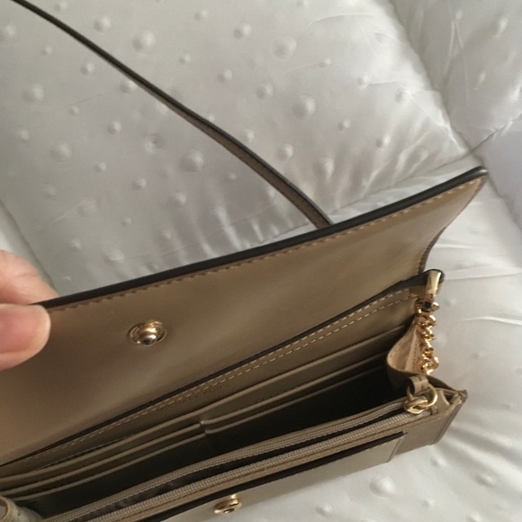 Michael Kors Tan Crossbody Bag - Picture 2 of 3